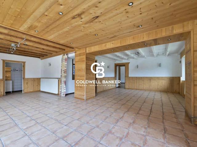 Murs commerciaux, 155m², en plateau à aménager 155m² Magland Flaine