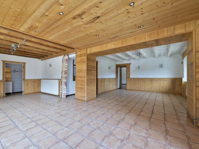 Murs commerciaux, 155m², en plateau à aménager