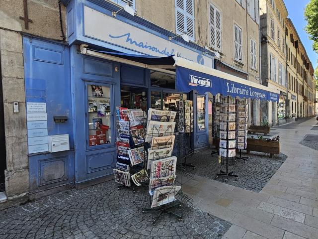 Murs de la Librairie Papeterie Presse 112m² Lorgues