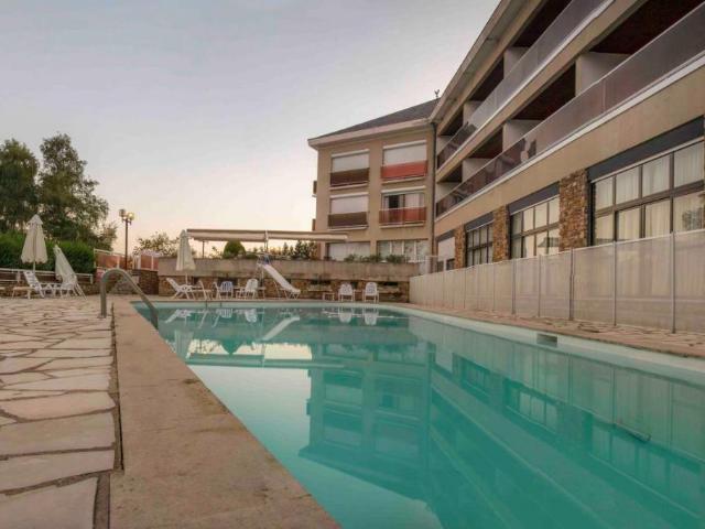 MURS ET FONDS DE COMMERCE D'UN HOTEL