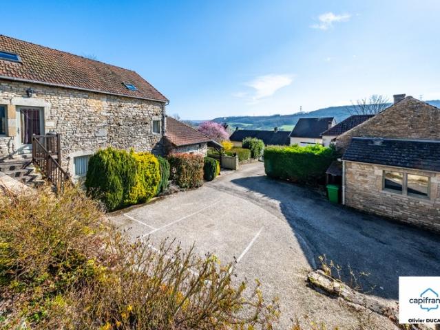 Murs et fonds: gite, chambres d'hôtes et table d'hôtes à vendre CHAUDENAY LE CHATEAU 21