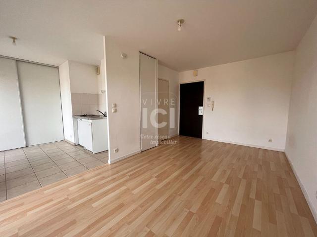 Murs Erignï¿½ STUDIO LUMINEUX