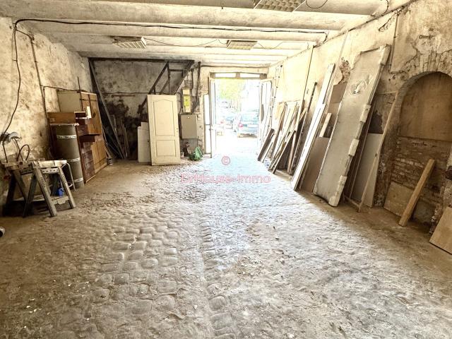 Murs local, secteur La Pomme