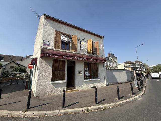MURS RESTAURANT BRASSERIE + APPARTEMENT DUPLEX PARKING ET TERRASSE