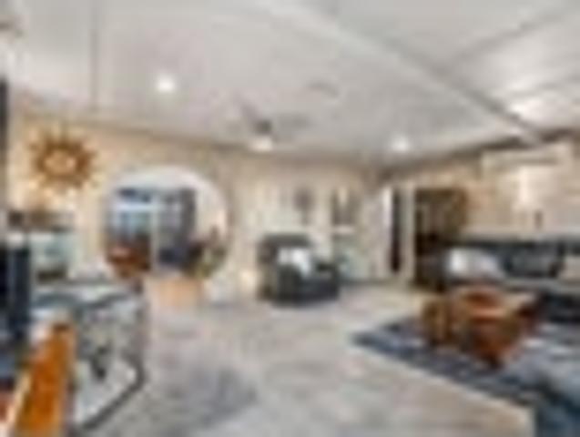 MUST BE SOLD: MASSIVE 1,305SQM UNDER CV