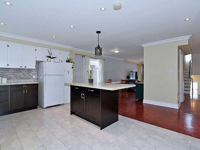 Must See! Excellent Home For First Time Home Buyer! $ 1,289,000