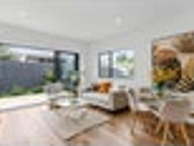 Must Sell! Enquiries over $500,000