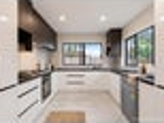 Must Sell! Stunning Family Home in Pahurehure