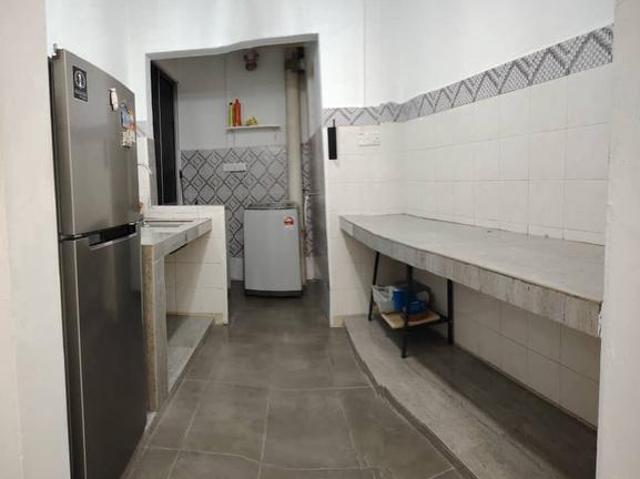MUST VIEW1st Floor RenoExtended3R 2B 2 Car ParkWalk to everywhere