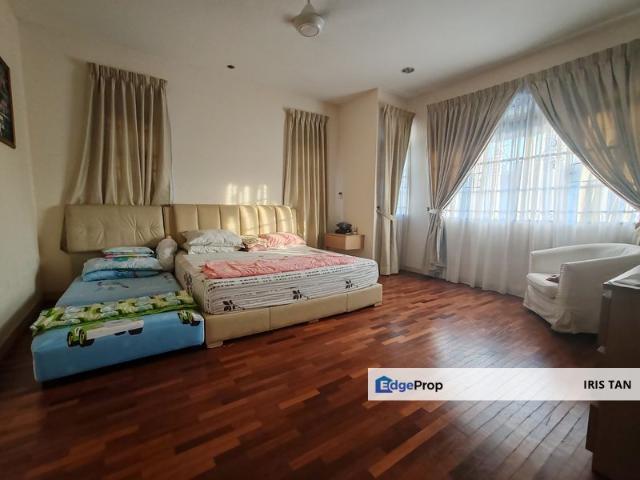 Must View! Spacious End Lot Terrace @ Bandar Puteri Puchong | 3062sqft | 11ft Land | Extended Back | 5 Car Parks | Gated & Guarded