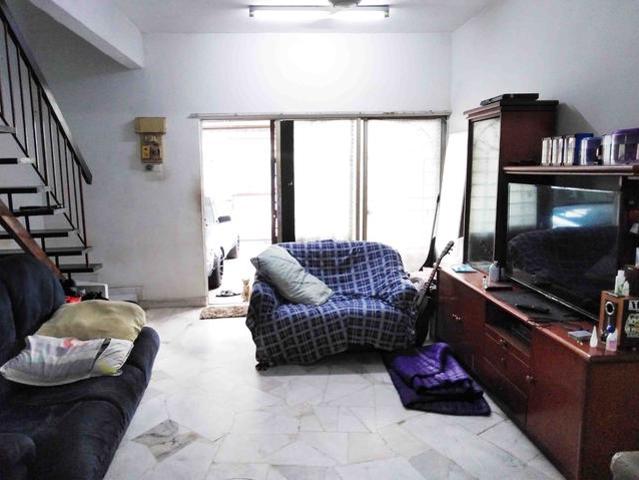 MUST VIEW Puchong Jaya2 Sty HouseFREEHOLD 3R 2BExtra Parking