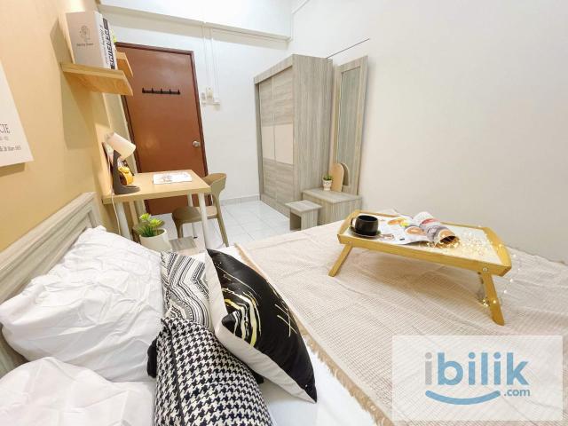 MUST VIEW ROOM!PREMIUM QUEEN ROOMNEAR TO IKEA & THE CURVE ️