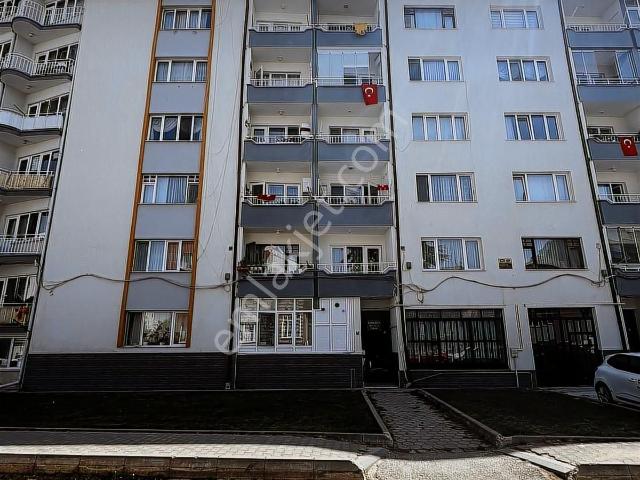 Mustafa Yılmaz'dan Akarbaşı Mh.'de Geniş 3+1 Daire