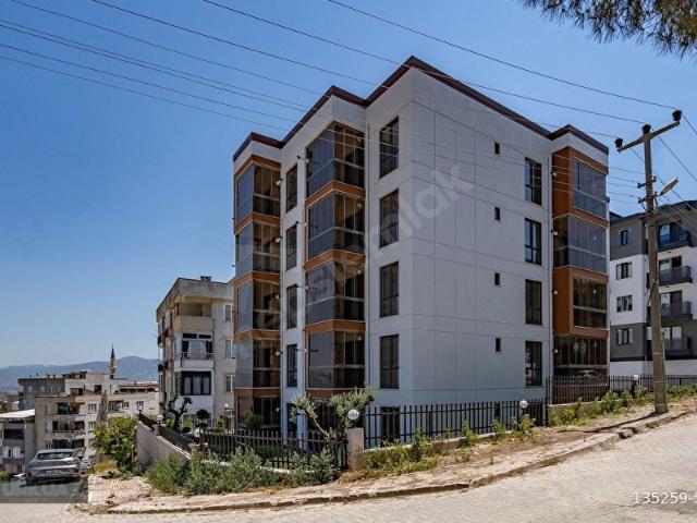 Mustafakemalpaşada Akıllı Ev Bahçe Kullanımlı 1+1 Satılık Daire