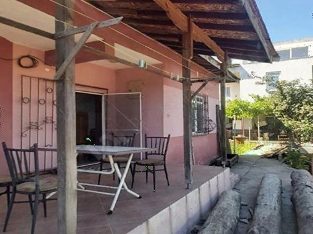 MÜSTAKİL 813 M MÜKEMMEL KONUMDA