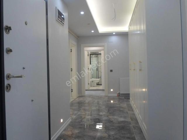 Müstakil Tadında Yenilenmiş 3+1 Mezitli Kuyuluk Yolu Kiralık Daire.