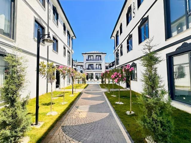 Müstakil Bahçeli Havuzlu Site 2+1 Ayrı Mutfak Fırsat Yazlık