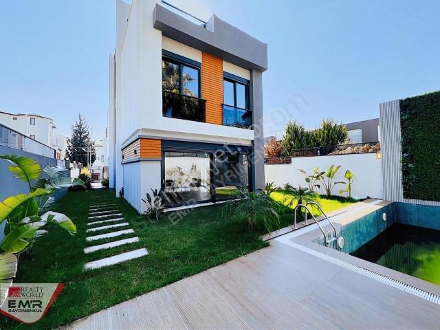 Müstakil Havuzlu, Prestijli Ve Konforlu Özel Villa
