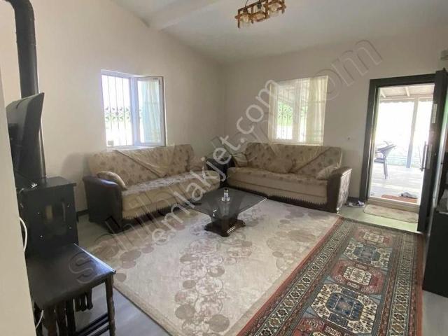 Müstakil Havuzlu Villa 600 M2 Arsa İçerisinde