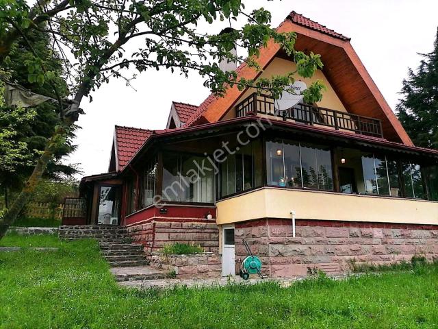 Müsteşar Emlaktan Boluya 7 Dk Mesefede Villa Bolu Avdan Köyü