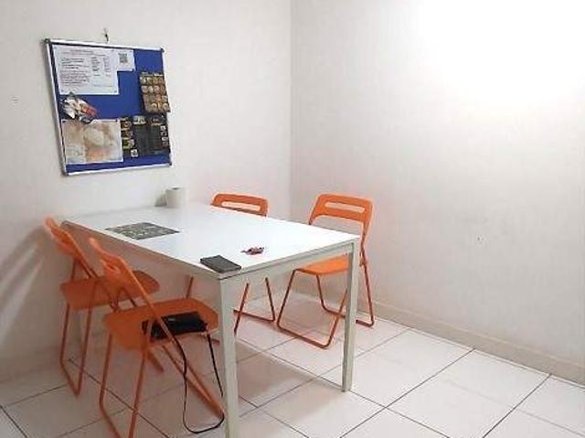 Muslimah Master Room at Cyberia SmartHomes, Cyberjaya Walking to Tamarind Square/MMU/UOC/DPulze A26