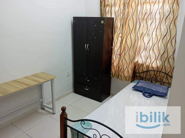 Muslimah Room near Ayer Keroh / Durian tunggal