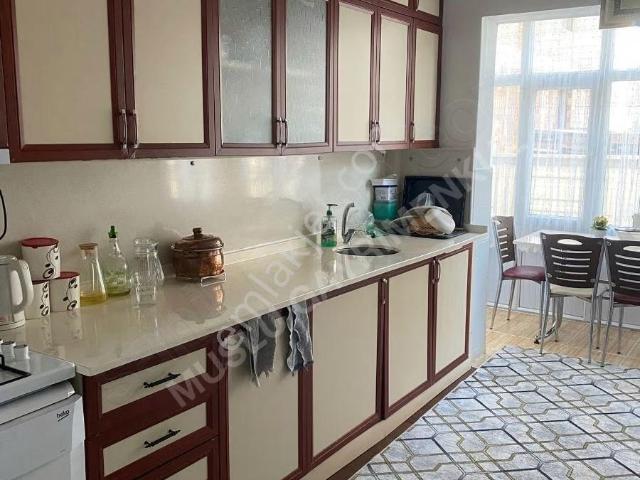 Muslu Gym cemilbey Cd. Üzerinde 3+1 150m2 İçi Bakımlı Satılık