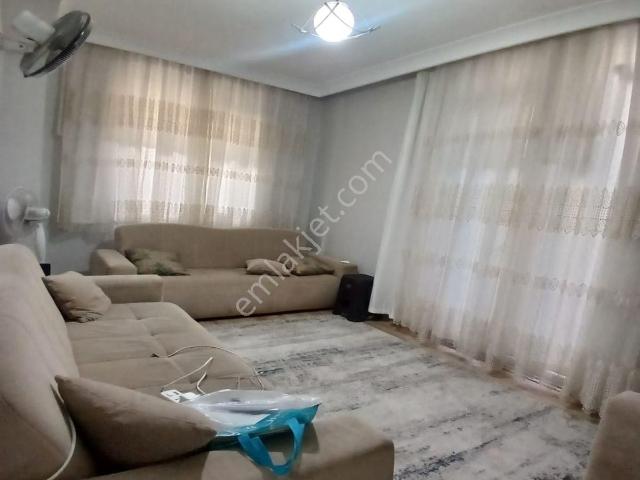 Müslüm Emlaktan 2+1 5 Yıllık Satılık Bahçe Katı