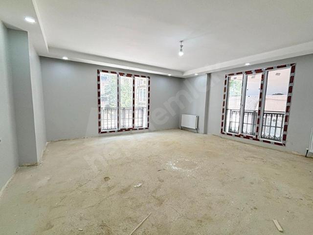 MÜSLÜM EMLAKTAN CİHANGİRDE 2+1 DÜZ GİRİŞ OTOPARKLI DAİRE