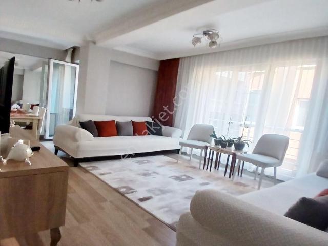 Müslüm Emlaktan Cihangir Kaymakamlığa Yakın 2+1 Ara Kat Daire