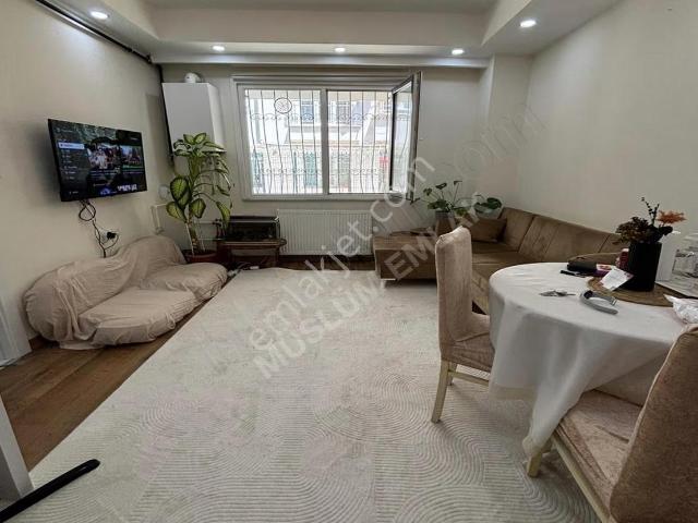 Müslüm Emlaktan Cihangirde 1+1 İhtiyaçtan Satılık Daire