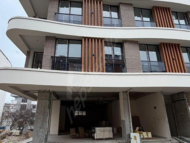 Müslüm Emlak'tan Avcılar Cumhuriyet Cad. Kiralık 156 m Sıfır Dükkan