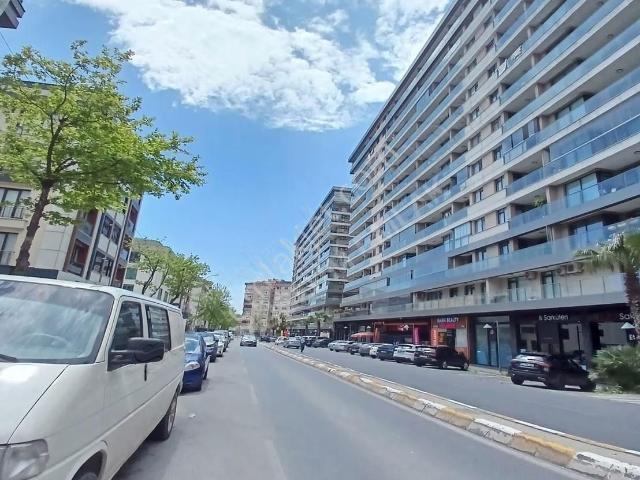 Müslüm Emlaktan Beylikdüzünde Cadde Üzerinde Sıfır Dükkan