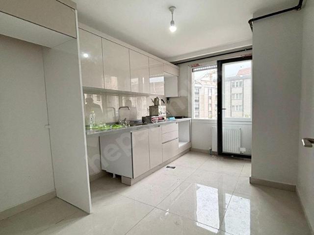 MÜSLÜM EMLAKTAN MERKEZDE 2+1 EBEVEYN BANYOLU SIFIR DAİRE