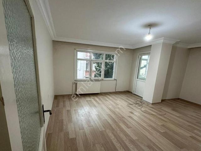 Müslüm Emlaktan Merkezde 2+1 Masrafsız İhtiyaçtan Satılık Daire