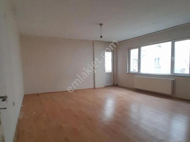 Müslüm Emlaktan Yatırımlık 3+1 Daire