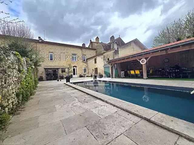 Mussidan 24400 Achat / Vente maison 7 pièces t7 au dernier étage piscine