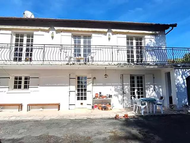 Mussidan 24400 Achat / Vente maison 7 pièces t7 au dernier étage