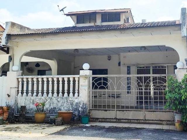 Mutual Area Terrace House Merdeka Batu Berendam