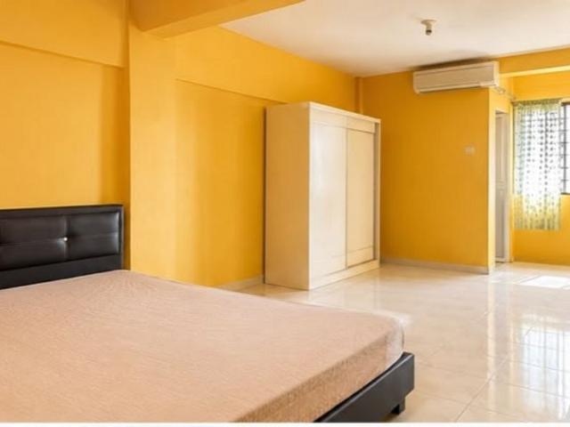 Mutiara Court