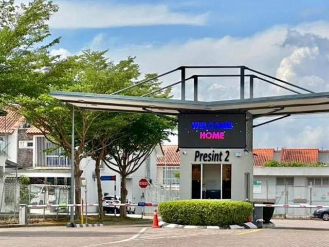 Mutiara Rini Double Storey End lot Full loan home hills nusa sentral