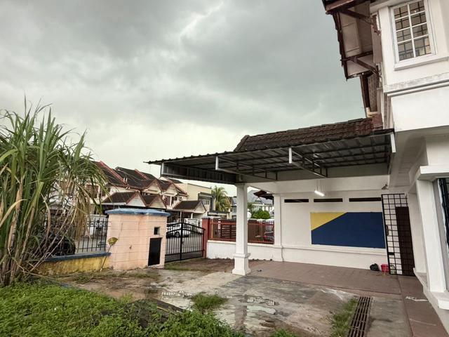Mutiara Rini Jalan Utama Corner Lot Double Storey Terrace House