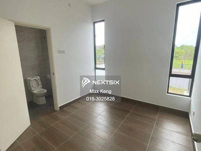 Mutiara Rini Jalan Utama Double Storey Endlot 25x70 Renovated Furnished Unblock View G&