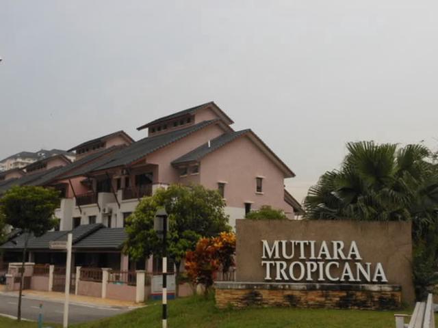 Mutiara Tropicana TownHouse Tropicana Golf Country Resort