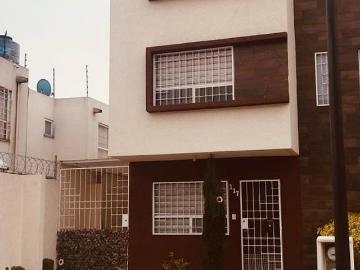 Muy bonita y moderna casa en Villas Xaltipa II A con terreno Excedente