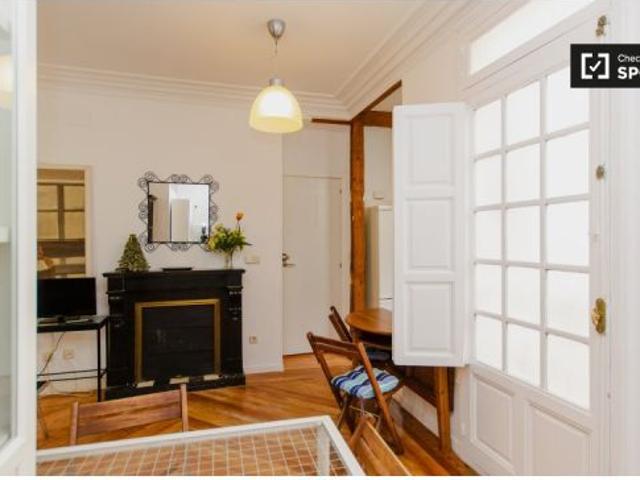 Muy bien decorado apartamento de 1 dormitorio en alquiler cerca de Madrid, todos los servicios inclu