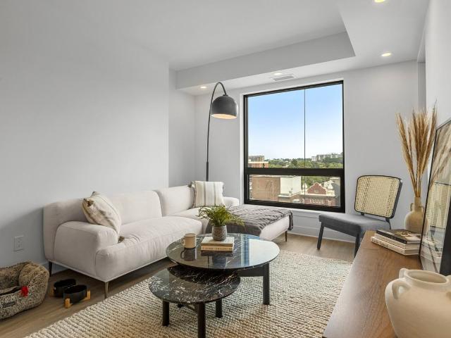 Muze on Rideau 1 Bedroom Apartment for Rent at 265 Rideau St, Ottawa, ON K1N 0G7 Lower Town