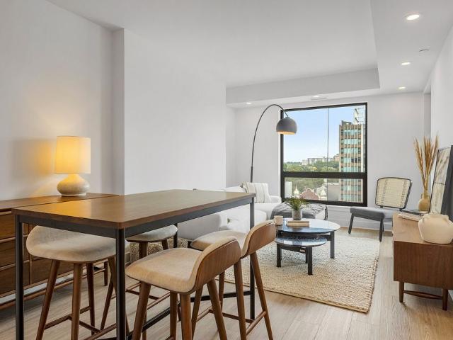 Muze on Rideau | Downtown Ottawa Apartments