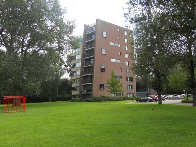 MVGM Te huur: Adriaan roland holstlaan 79, roosendaal