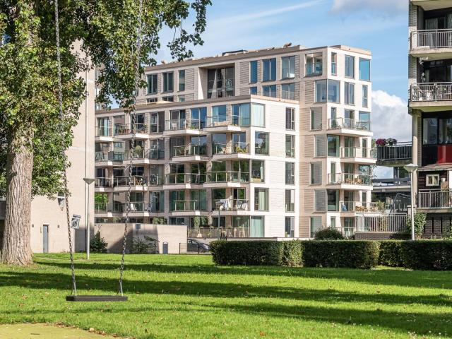 MVGM Te huur: Koningin wilhelminaplein 1084, amsterdam